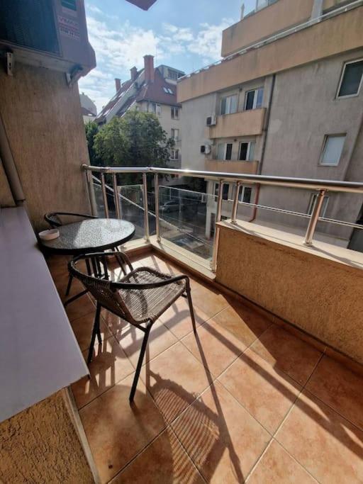 Cozy Central Apartment In Outskirts Of Old Sofia Luaran gambar